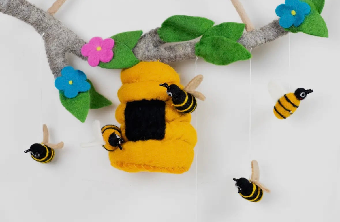Bee Hive Wool Baby Mobile – A Buzzing Touch for the Nursery
