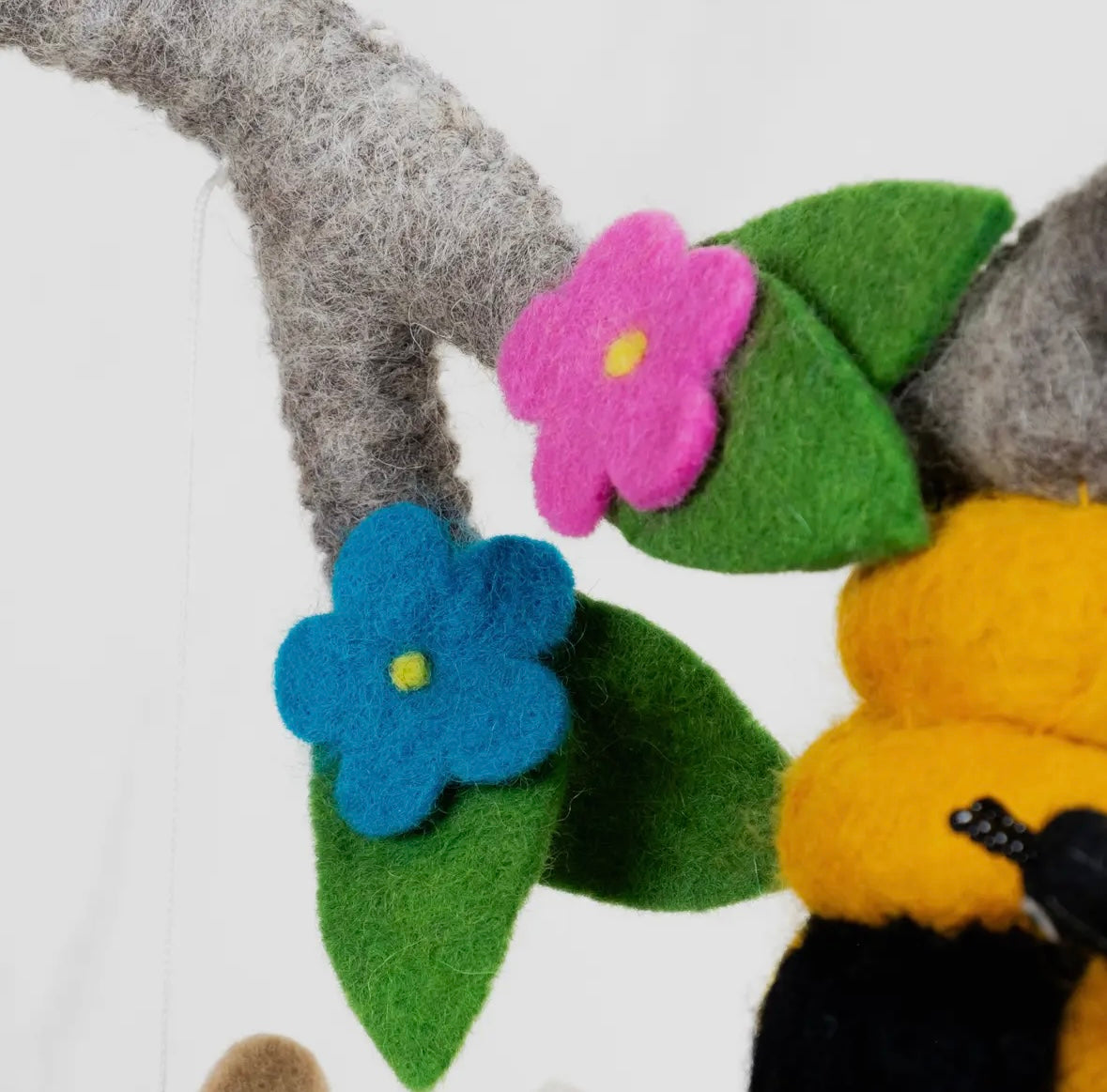 Bee Hive Wool Baby Mobile – A Buzzing Touch for the Nursery