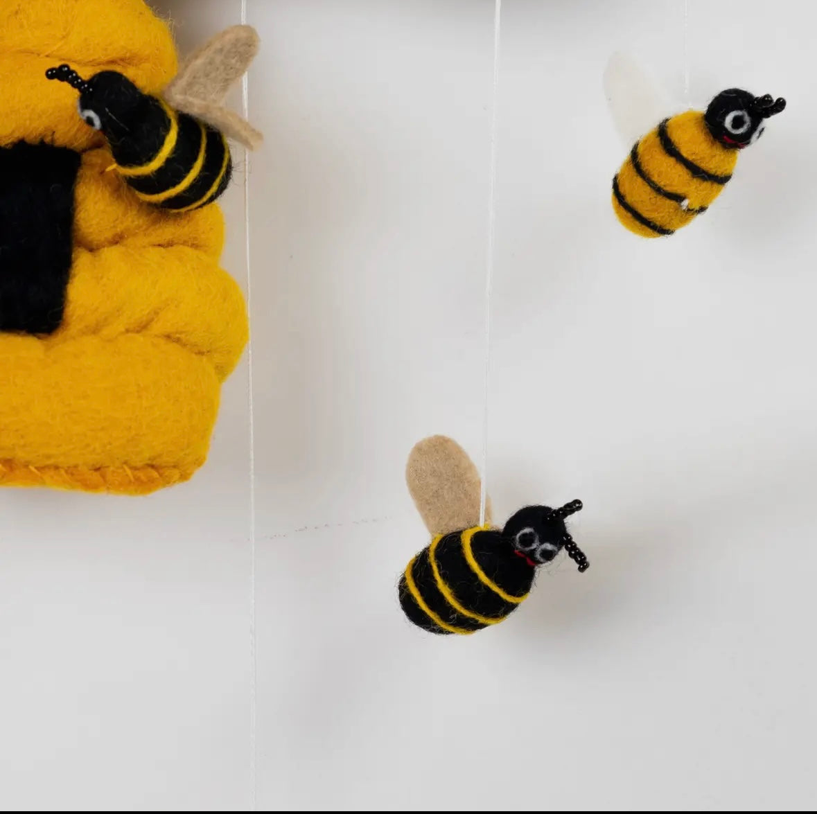 Bee Hive Wool Baby Mobile – A Buzzing Touch for the Nursery