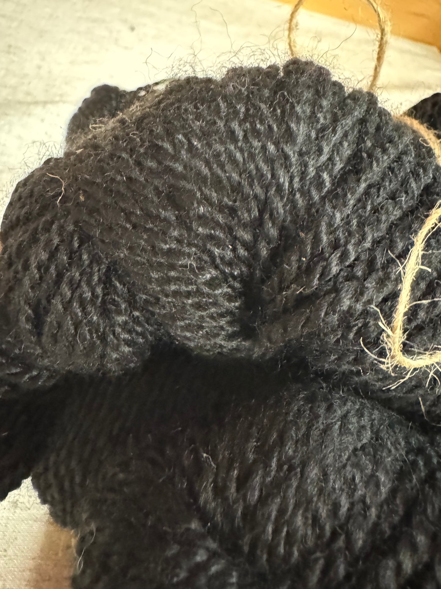 Yarn skein Bulky (Belle) 100% Alpaca Black 2-ply bulky 120 yds