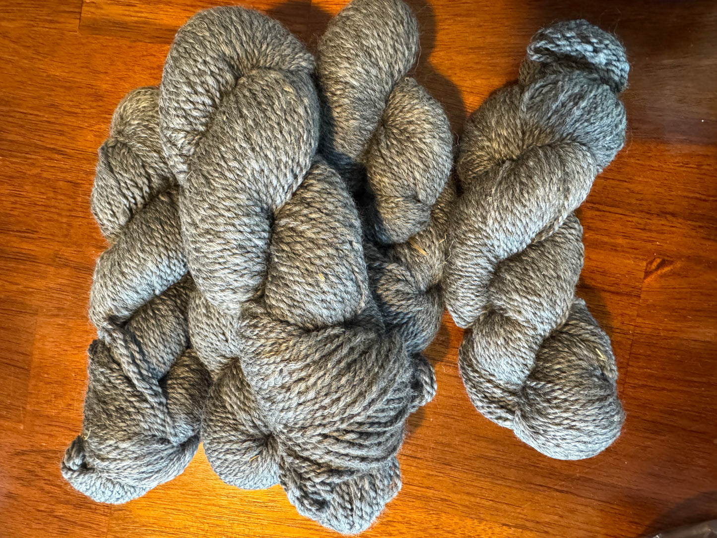 Yarn skein Worsted (Edelweiss) 100% Alpaca Gray 2-ply worsted