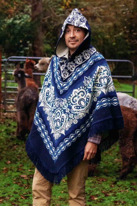 Paracas - Ocean - Alpaca Poncho with Native Pattern Triangular Design